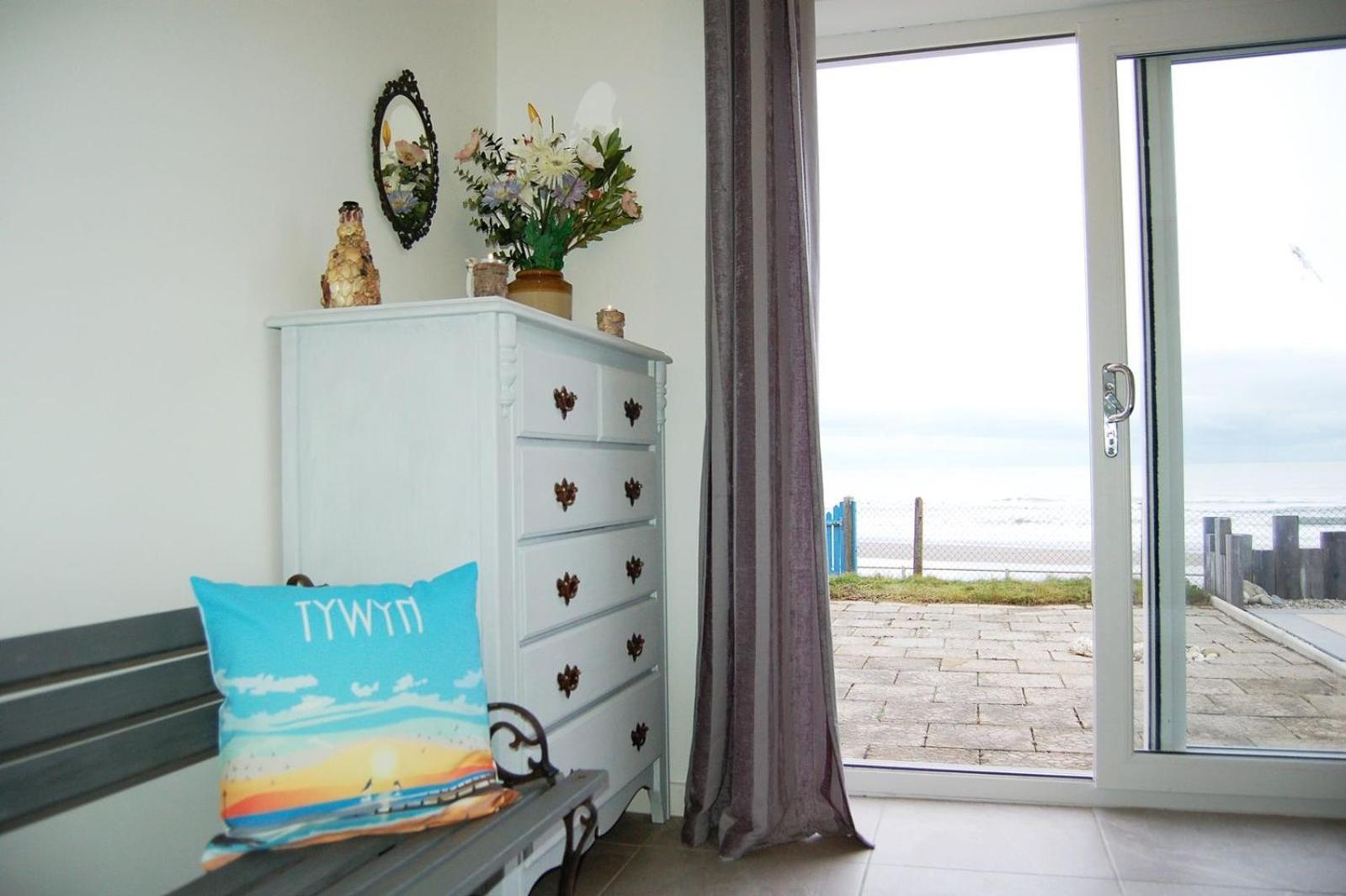Seagull Beach House Tywyn Exterior photo